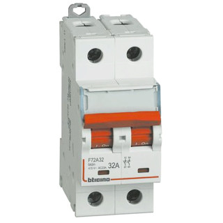 Bticino 2P 32A seccionador de 2 módulos F72A32