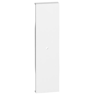 Cubierta de Bticino Living Now Forma para formar el socket conectado a la Blanca KW31