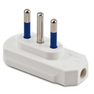 Enchufe de ahorro de espacio Master 2P+E 10A 05411