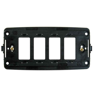 Soporta 4 módulos Master también compatibles con los interruptores Bticino Magic